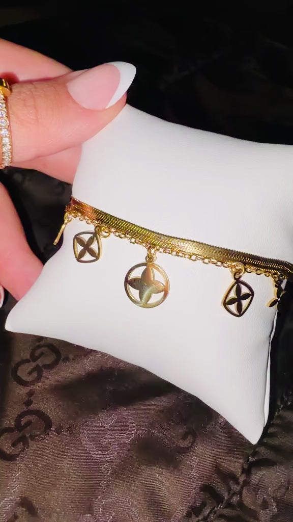Bracelet nami